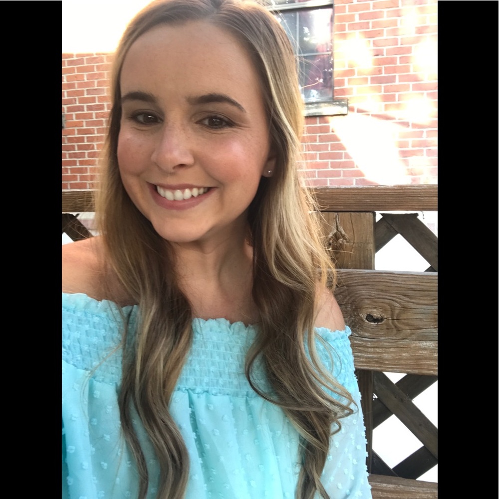 Meet your Posher, Cassie